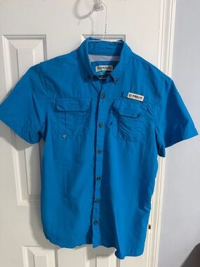 Magellan Outdoors boys Short Sleeve Button-Down Shirt in Bright Blue